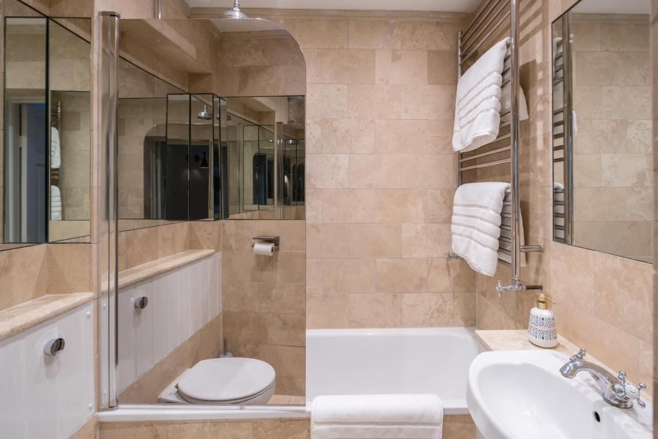 Cozy Flat With Patio In The Heart Of Pimlico Apartman London Kültér fotó